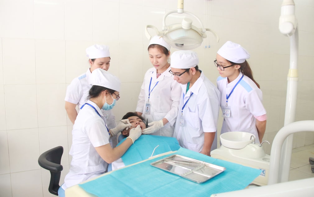 Kết quả hình ảnh cho trung cấp kỹ thuáºt phục hình rÄng